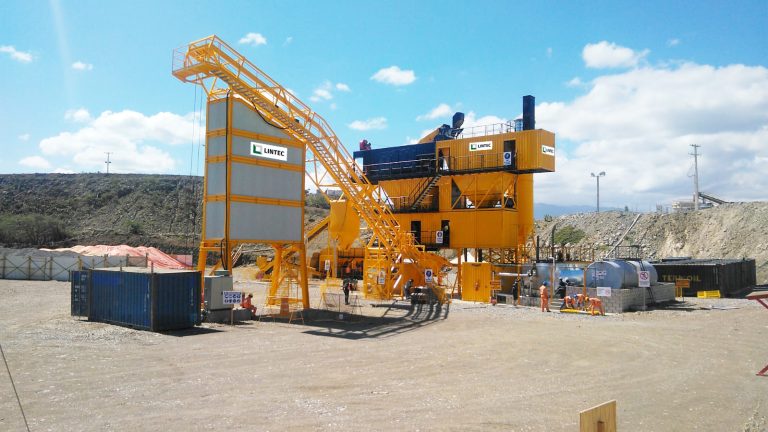 Lintec CSD1500 asphalt mixing plant builds core strength in Dominican Republic dam