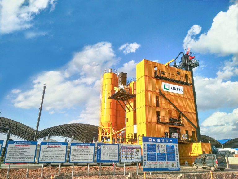 Lintec CSM asphalt mixing plants travel across Inner Mongolia